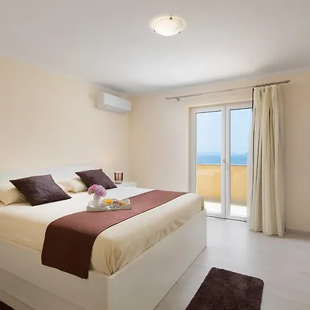 Silvija 3617 Villa Opatija
